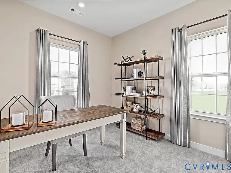 604 Rosedown Ln — Photo 16
