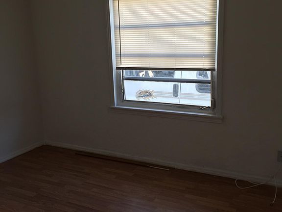4th image of 1150 Bryn Mawr Dr