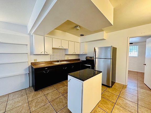 4th image of 4215 E Fairmount St APT 6