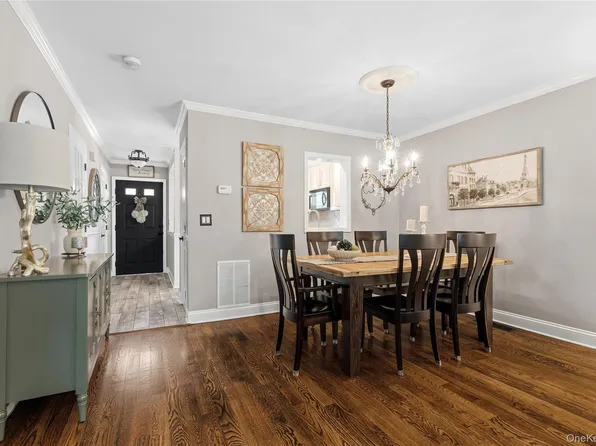 204 Twin Brook Court, Carmel, NY 10512
