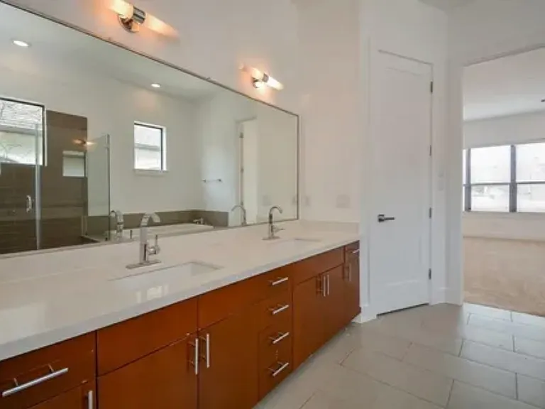 1412 McIlhenny St — Photo 6