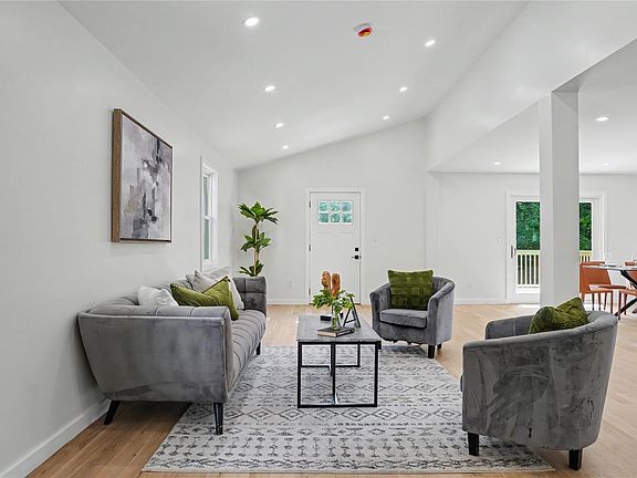 4th image of 70 Yale Terrace