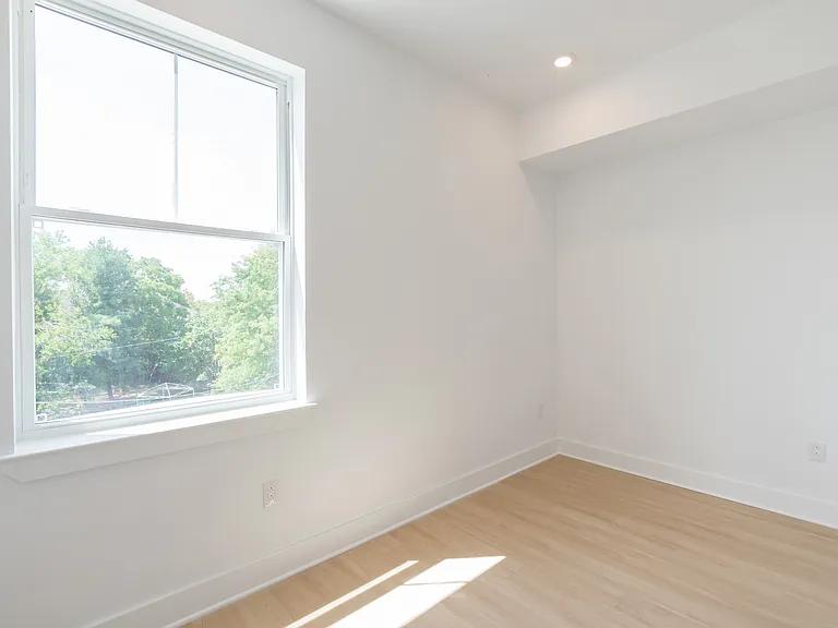 4408 Lancaster Ave — Photo 20