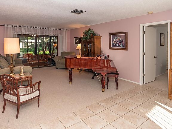4th image of 609 Verrocchio Dr #609