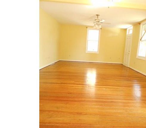 2nd image of 1145 W High St