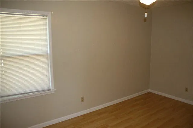 24 Kennedy Ave — Photo 11