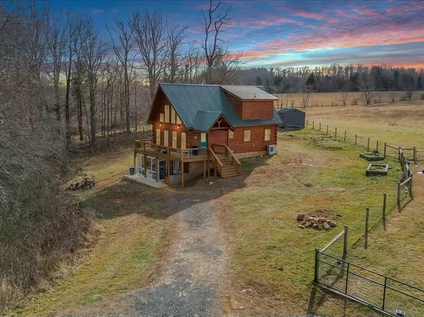 1227 Cherry Creek Rd, Meadows Of Dan, VA 24120