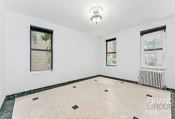 4th image of 224 E 48th St APT 3C