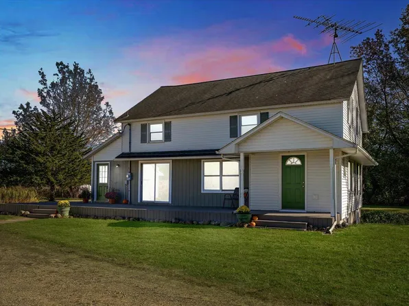 31481 31st St, Paw Paw, MI 49079