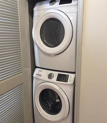 4th image of 59 Laidlaw Ave APT 1
