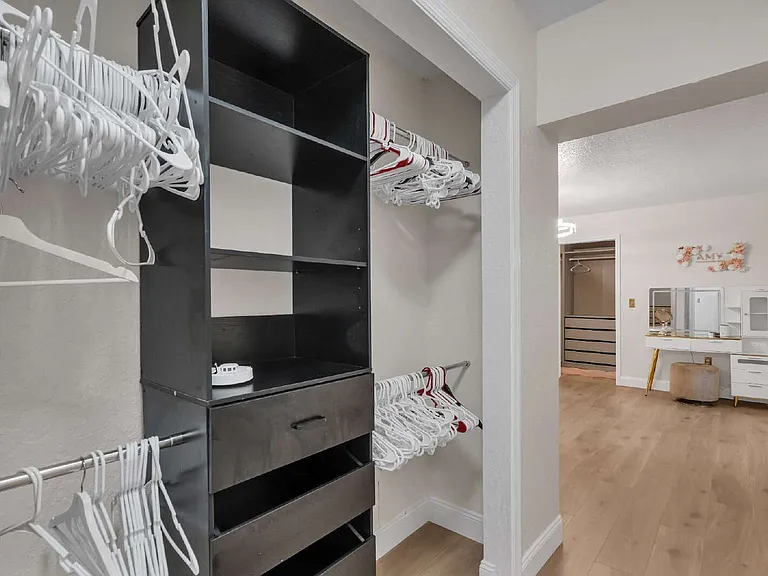606 N Shore Dr — Photo 32