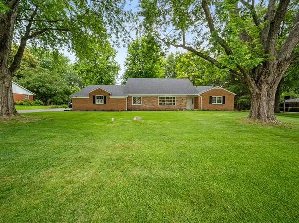 2196 Merrimont Dr, Troy, OH 45373