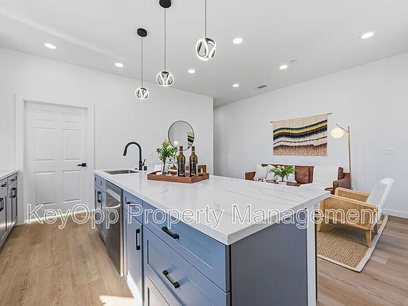 4th image of 2730 23rd St #D