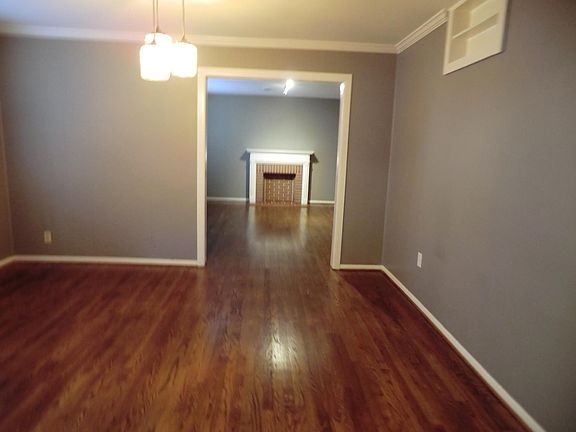 5th image of 836 Hillwood Blvd