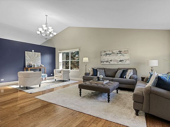 2nd image of 3107 E Newcastle Ct