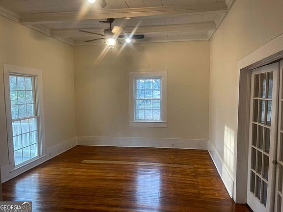 2nd image of 426 Salem Rd