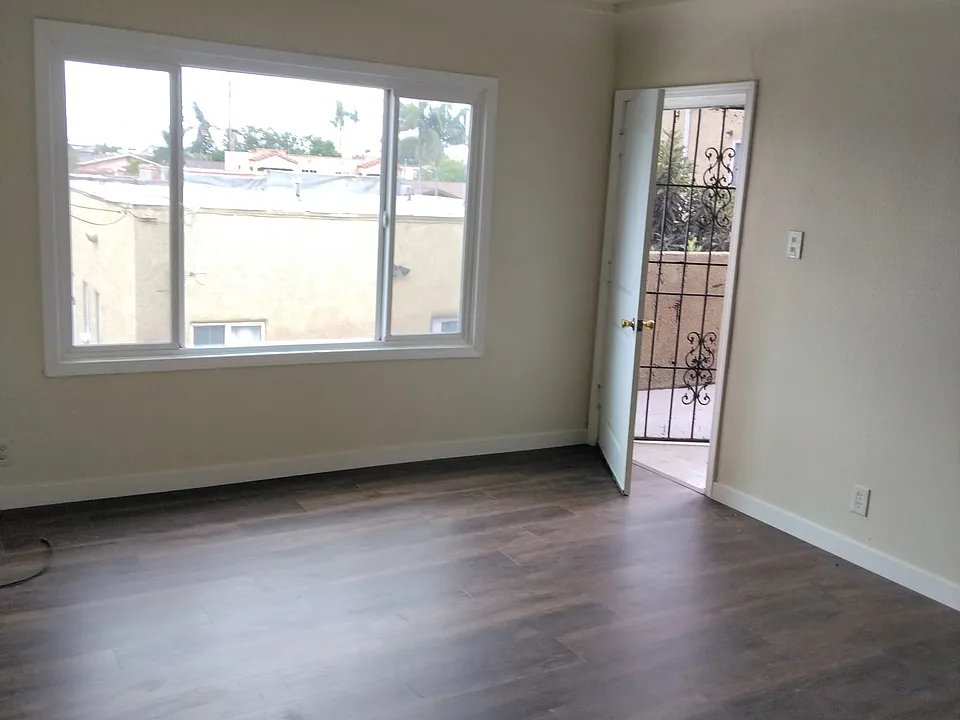 2519 Broadway #2519