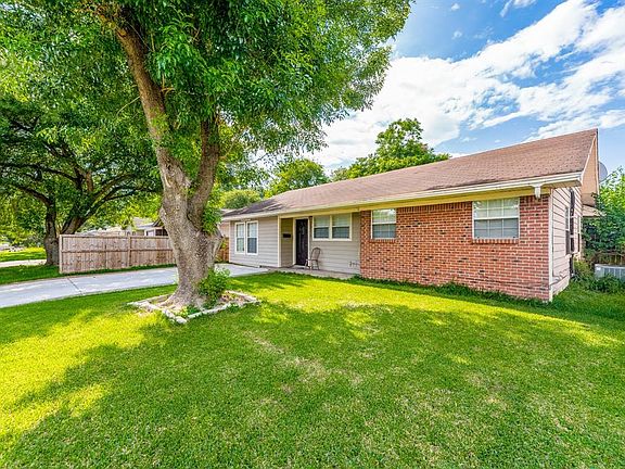 3rd image of 3311 Sophie Ann Dr