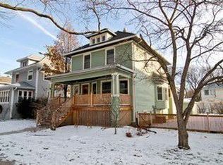 820 Wisconsin Ave, Oak Park, IL 60304
