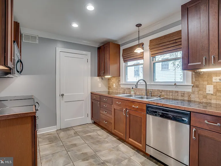712 Freeman St — Photo 18