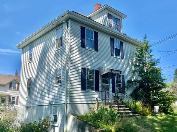 52 Railroad Ave, Taunton, MA 02780