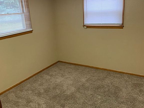 5th image of 1517 3rd Ave SE #1/2