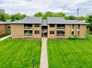 8 Petunia Dr APT 2E, North Brunswick, NJ 08902