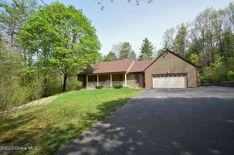 2nd image of 16 Fox Farm Road