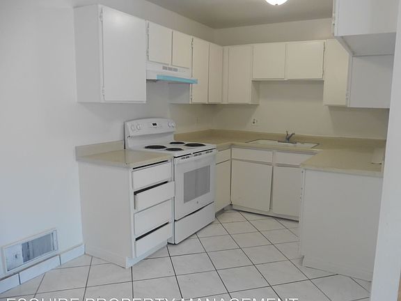 5th image of 305 S Steckel Dr APT 2