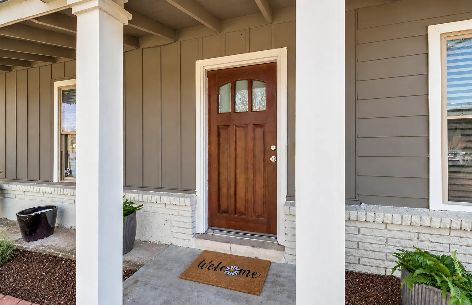 3 bed, 1600 sqft, $1,995 — Photo 1