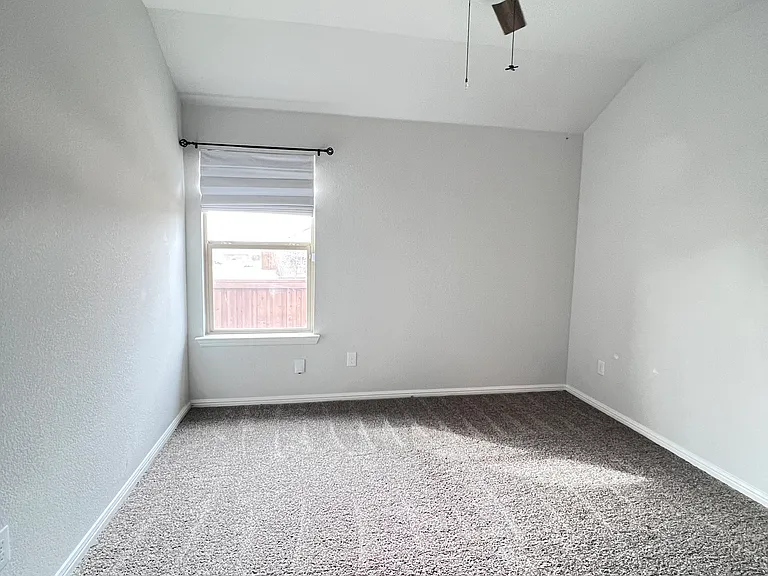 9301 Hill Topper Trl — Photo 17