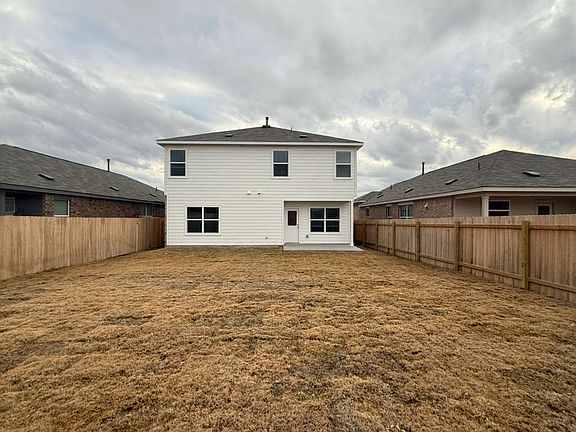 5th image of 203 Herald Dr