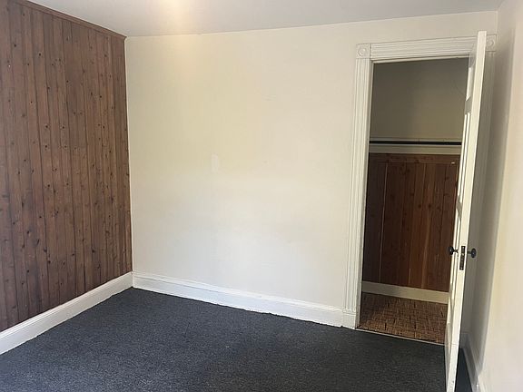 3rd image of 1010 Brinckerhoff Ave APT 2
