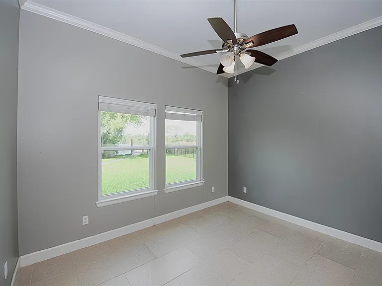 238 Debbie Ln — Photo 16