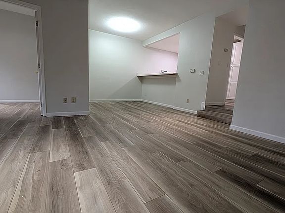 4th image of 7517 Old Redmond Rd