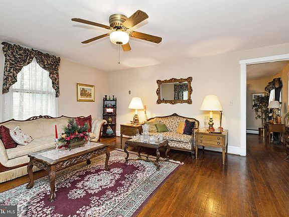 5th image of 1201 Dixon St