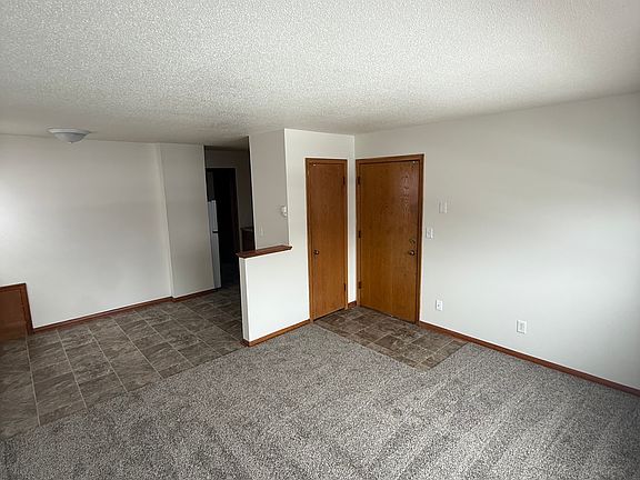 2nd image of 5121 University Ave NE #101