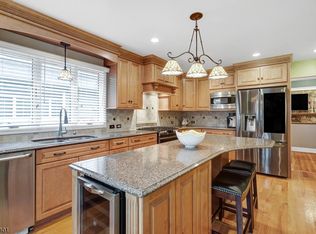 1094 Rahway Ave, Westfield, NJ 07090