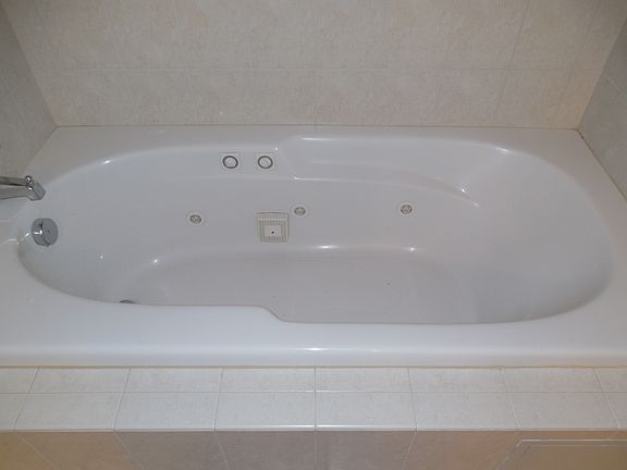 3rd image of 320 32nd St #503