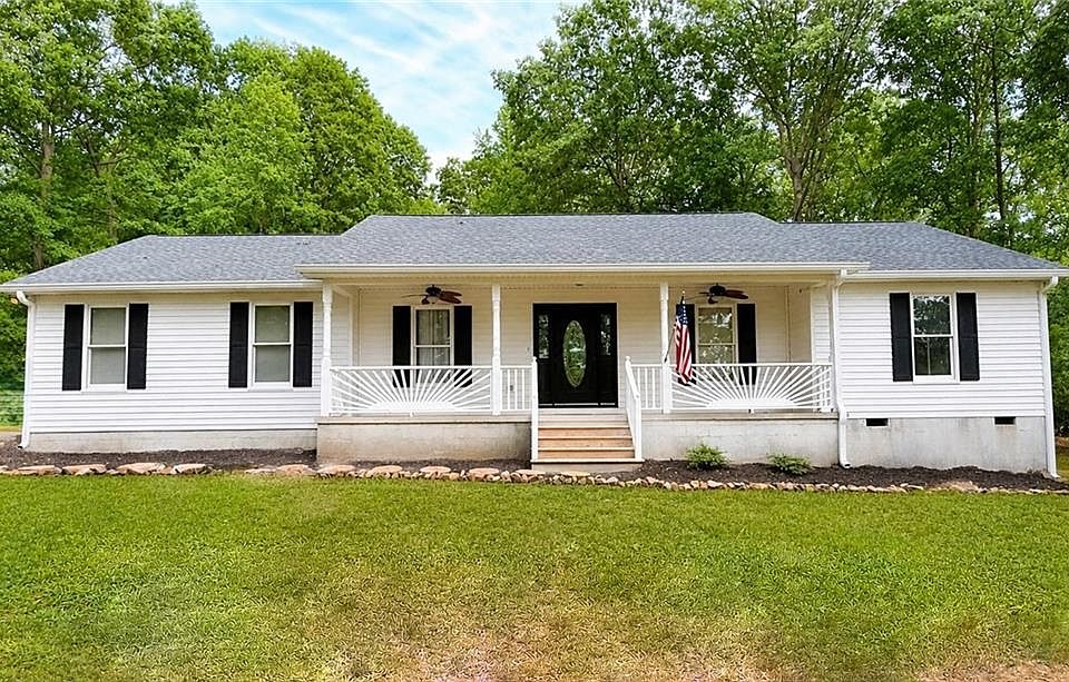 1st image of 334 Summit Heights Dr