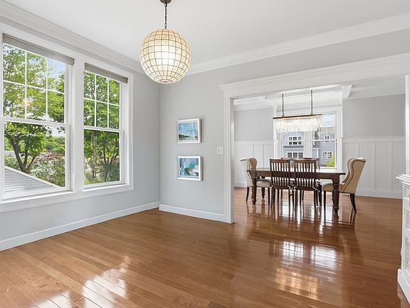 5th image of 7 Howe St