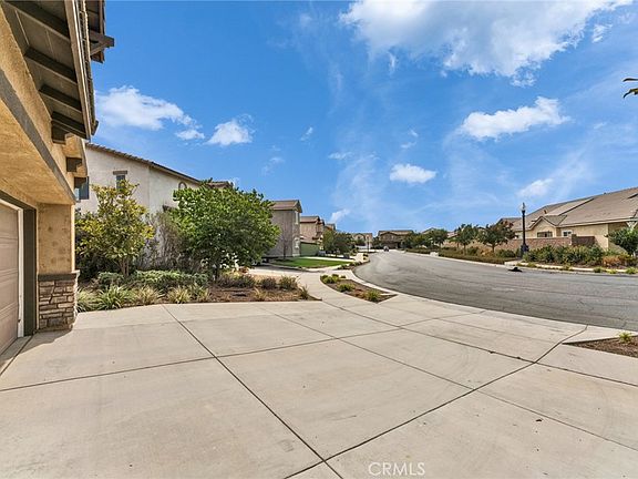 4th image of 2492 E Williamsburg Ln