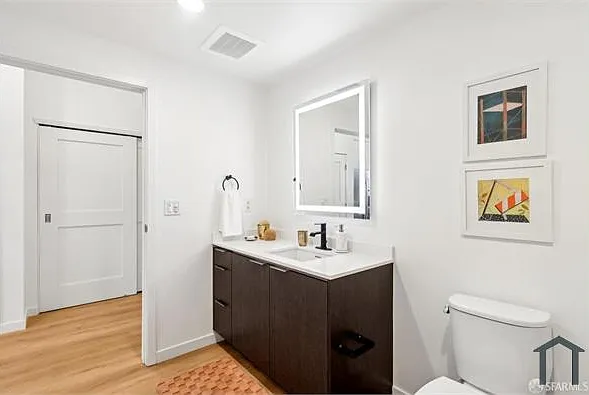 52 Kirkwood Ave #404 — Photo 4