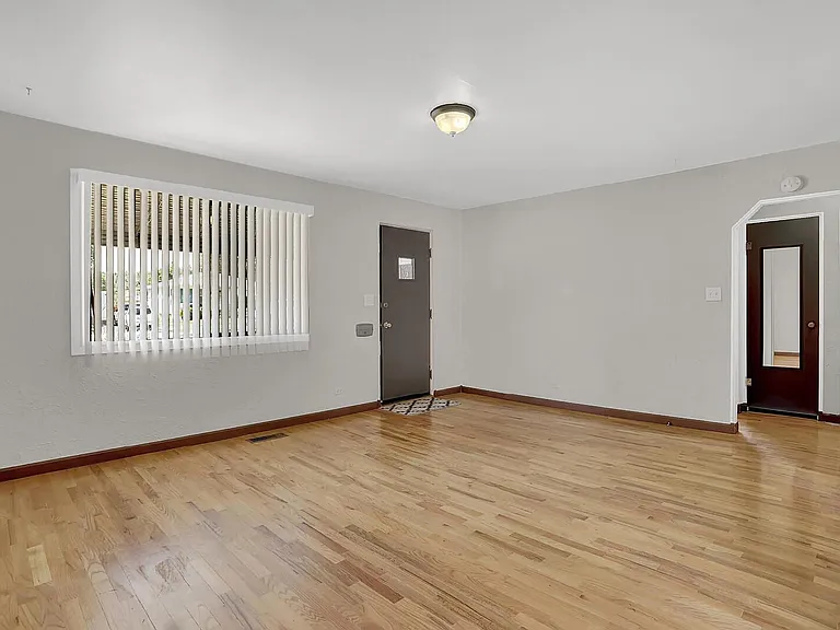 623 Iowa Ave — Photo 7
