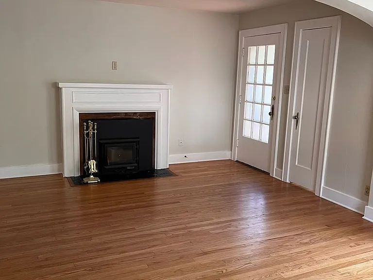 1455 NW Harrison Blvd — Photo 2