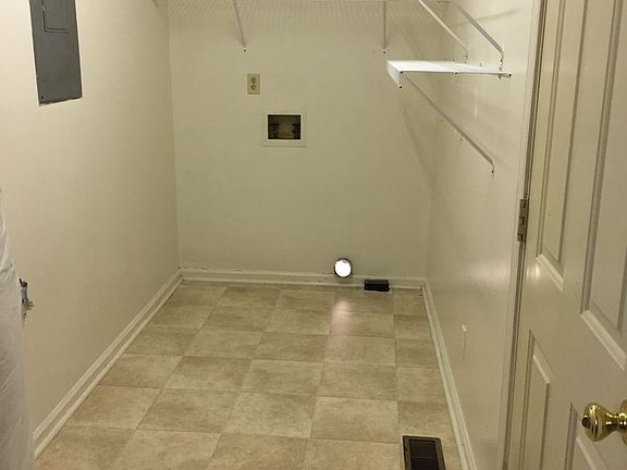 2nd image of 607 Green St