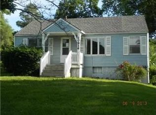 10916 W 57th St, Shawnee, KS 66203