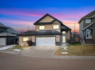 2102 W 58a Avenue Close, Lloydminster, AB T9V 3N3