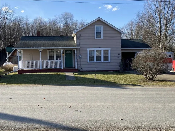 7269 Main St, Conneaut Lake, PA 16316