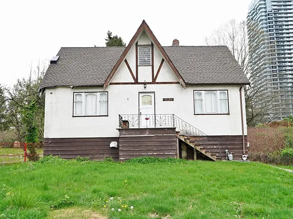 10024 Whalley Blvd, Surrey, BC V3T 4E9